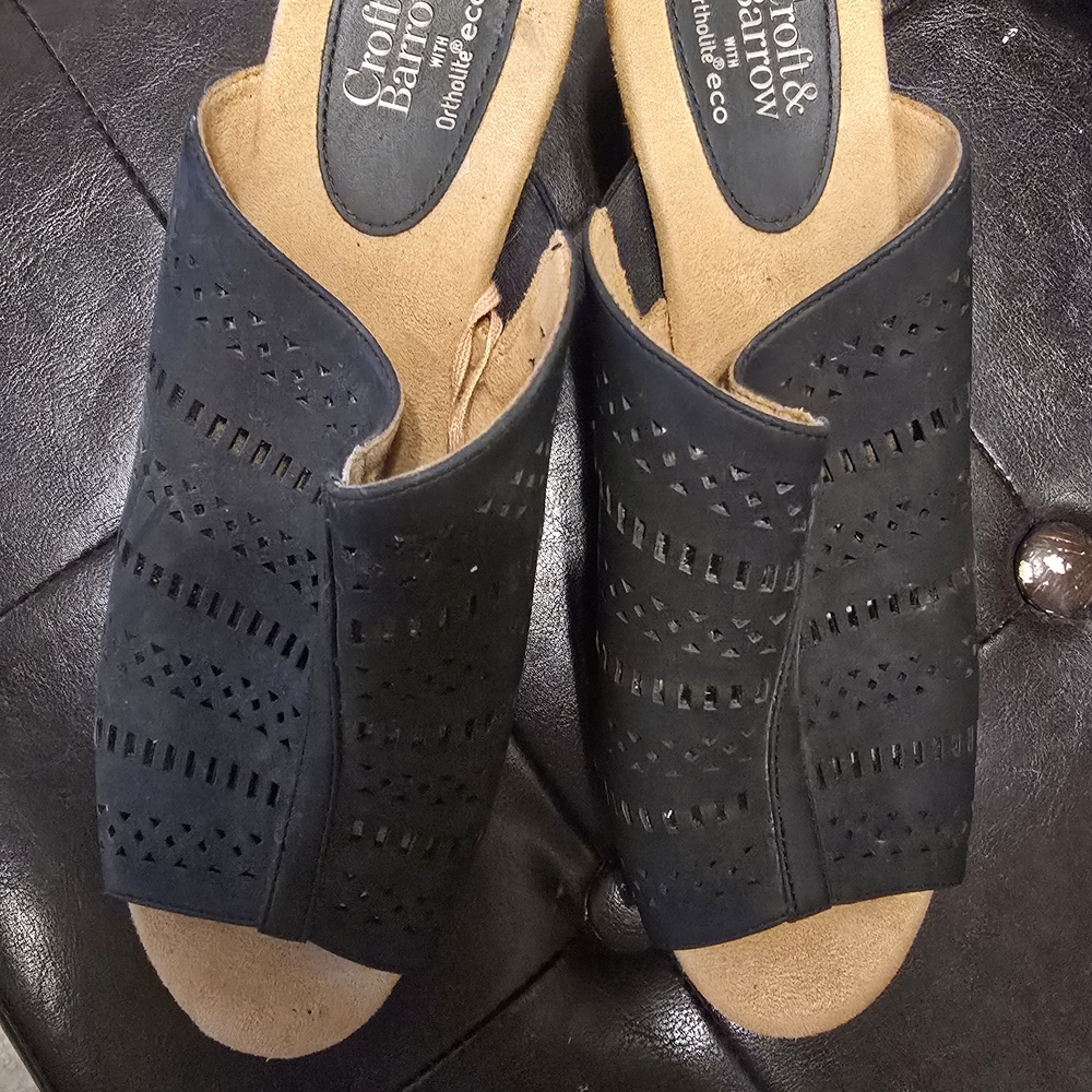 Croft & Barrow Black Perforated Wedge Sandals